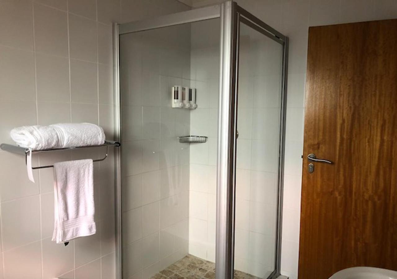 A La Martha'S Air-Port Guest House Port Elizabeth Esterno foto