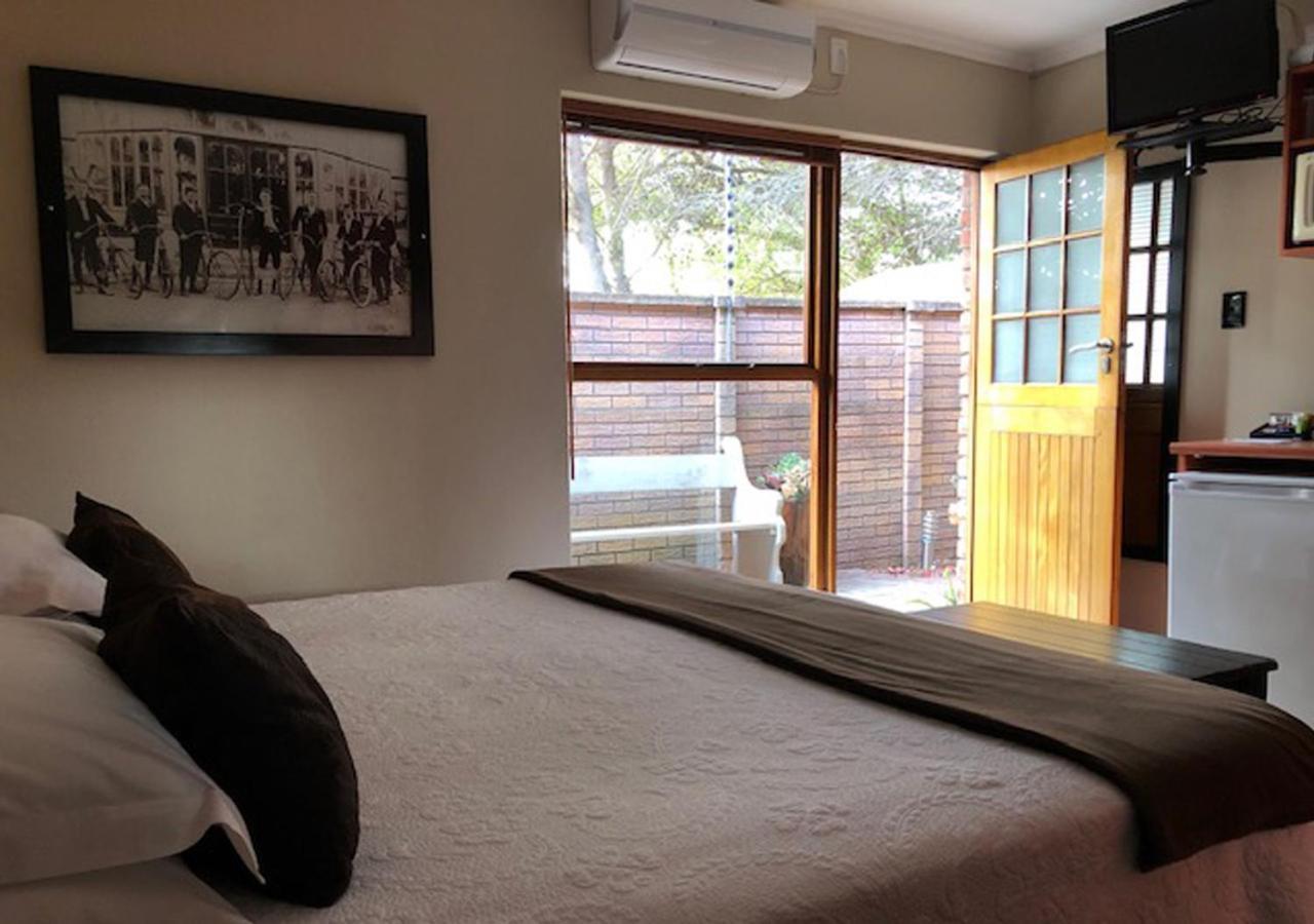 A La Martha'S Air-Port Guest House Port Elizabeth Esterno foto