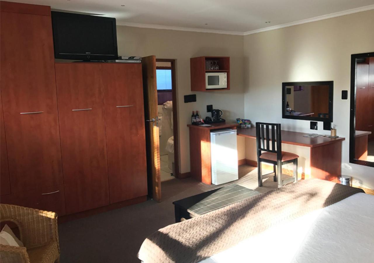 A La Martha'S Air-Port Guest House Port Elizabeth Esterno foto