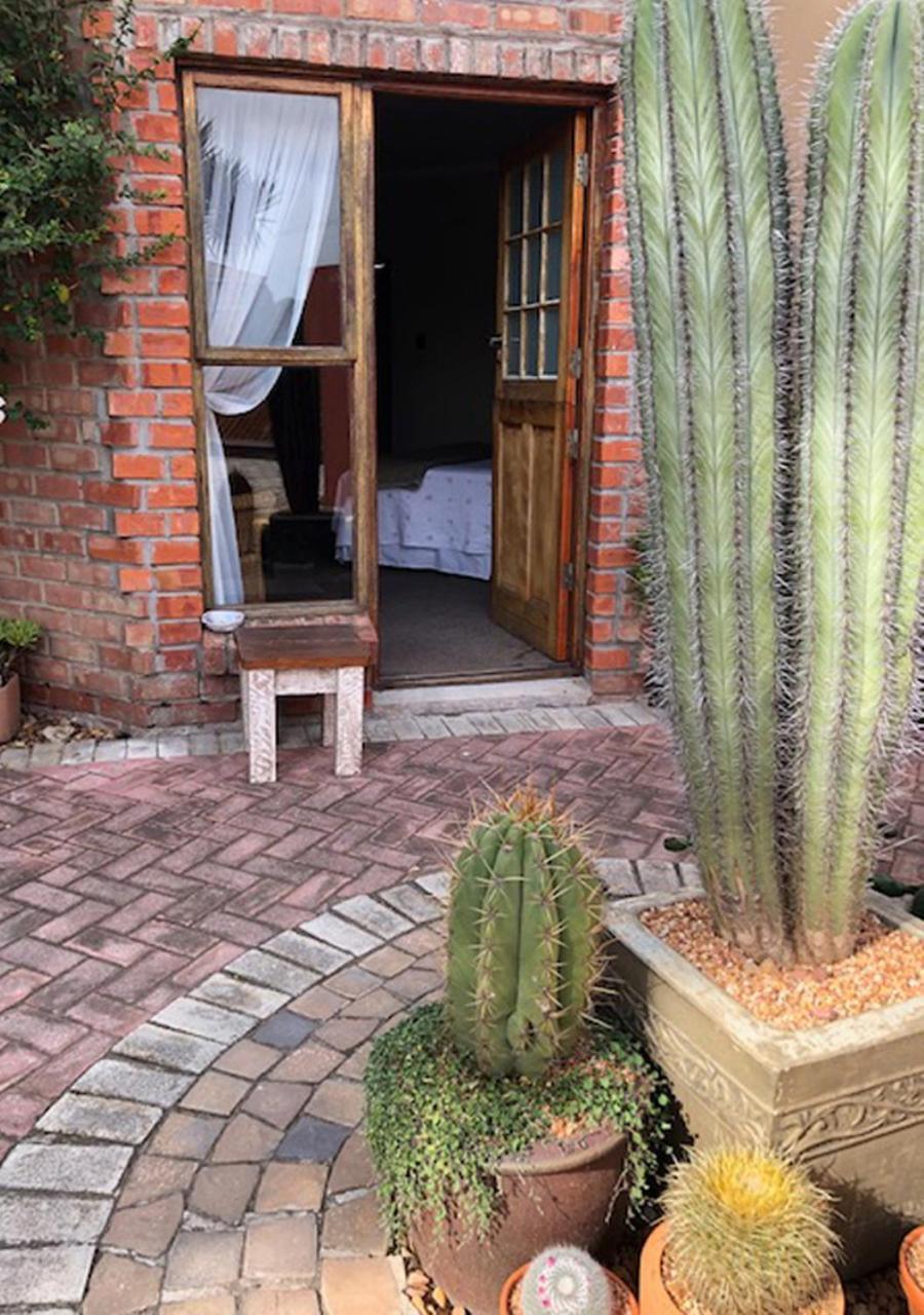 A La Martha'S Air-Port Guest House Port Elizabeth Esterno foto