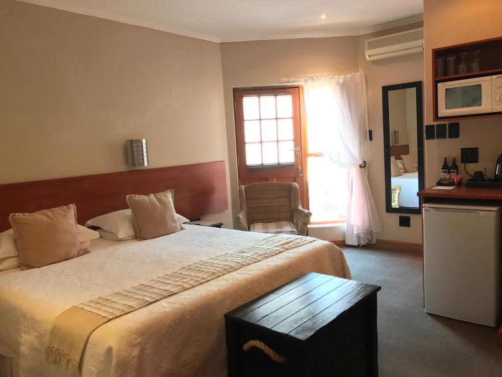 A La Martha'S Air-Port Guest House Port Elizabeth Esterno foto
